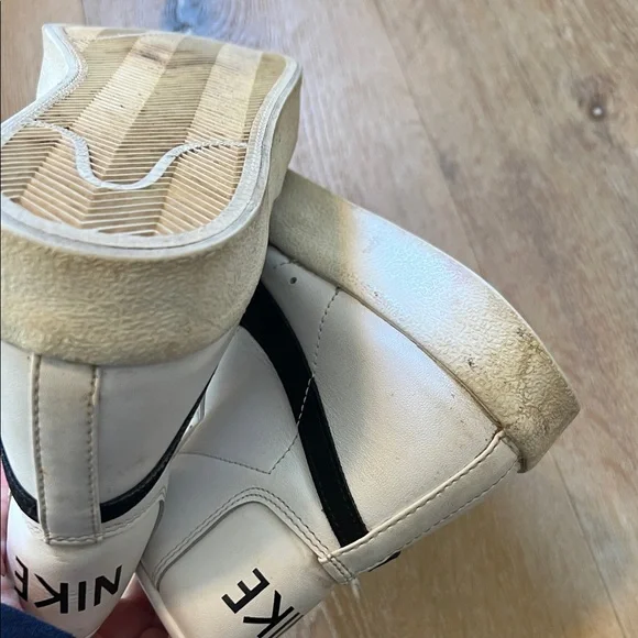 Nike Vintage High-Tops in White and Black Size 11 Used Condition - Picture 10 of 12